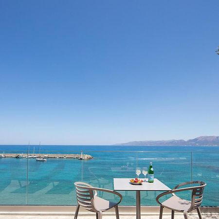 Skipper Beachfront Suites Hersonissos  Exterior photo