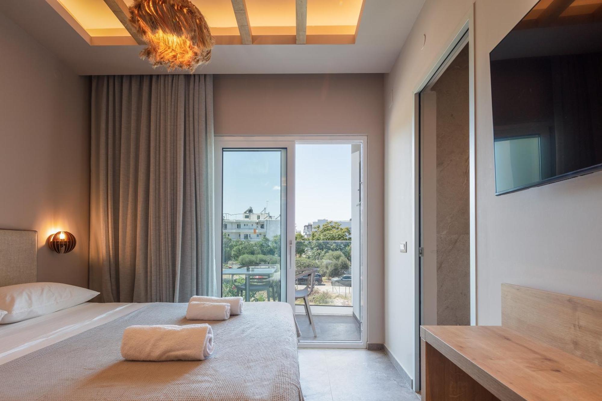 Skipper Beachfront Suites Hersonissos  Room photo