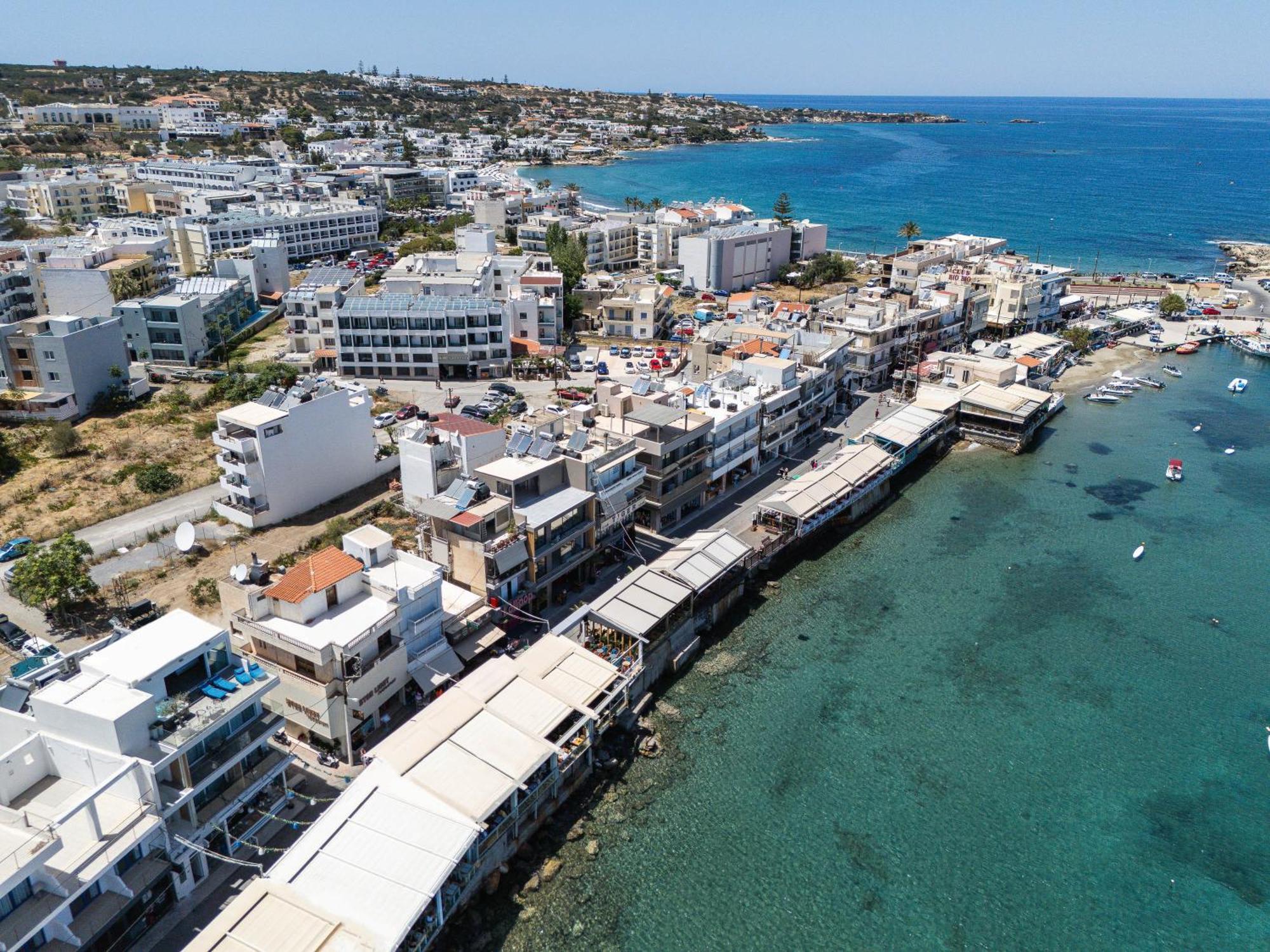 Skipper Beachfront Suites Hersonissos  Exterior photo